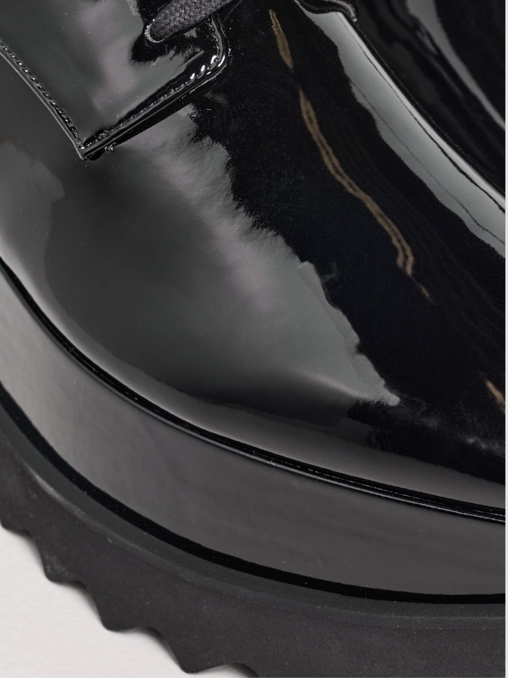 Stella McCartney Elyse Patent Alter Mat Sneakers - Picture 5 of 8